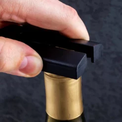 Outlet 🔔 BarMan BarConic® Foil Cutter Rectangular - Black ✔️ 5 Outlet 🔔 BarMan BarConic® Foil Cutter Rectangular - Black ✔️ -Barman Sales Store rectangular foil cutter scene2 700x700